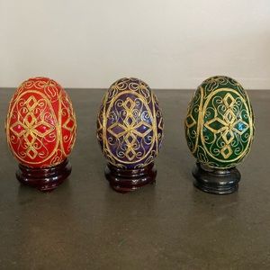 Vintage Enamel Cloisonne Eggs Beautiful Designs Wood Base Set of 3 Easter